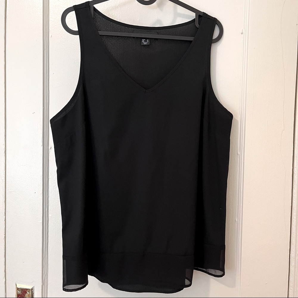 Elegant sleeveless black top